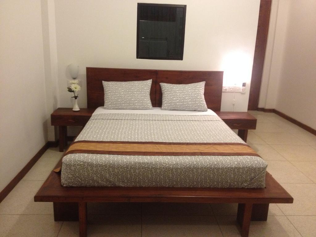 Aqua Marine Beach Resort Passikudah Exterior photo