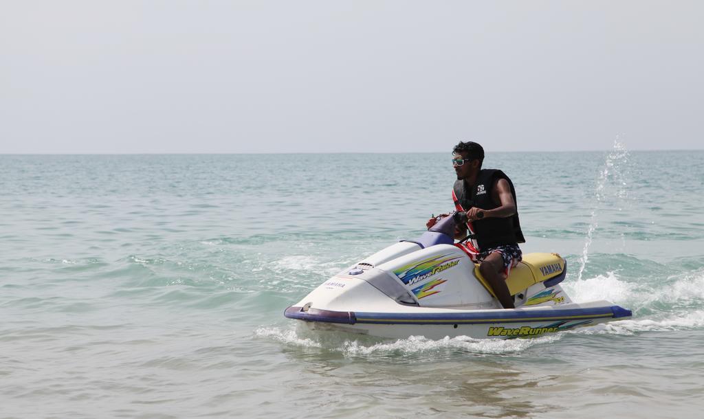Aqua Marine Beach Resort Passikudah Room photo
