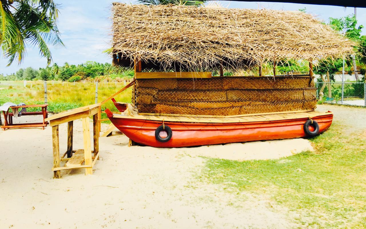 Aqua Marine Beach Resort Passikudah Exterior photo